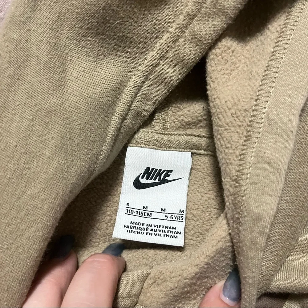 Nike Big Kids Beige Tan Hoodie with Graphic Logo Kids Size Medium Brown